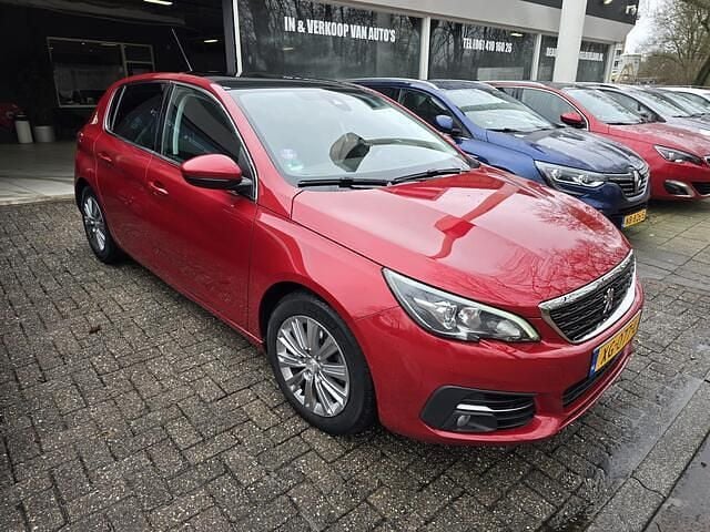 Occasion Peugeot 308 Allure 131 PK (96 kW) 2018 Rood (metallic) Hatchback