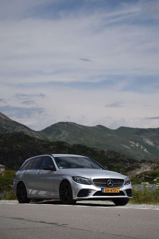 Grijs Gebruikt 2019 Mercedes C180 Business Stationwagen | € 20.000 (Goede deal) - Afbeelding 1/4