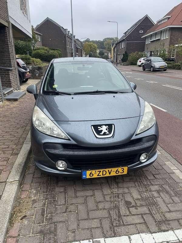 Grijs Gebruikt 2009 Peugeot 207 Hatchback | € 650 (Super prijs) - Afbeelding 1/4