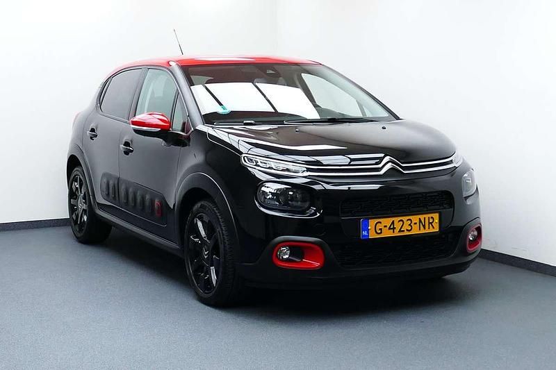 Zwart Gebruikt 2019 Citroën C3 PureTech Hatchback | € 14.649 (Eerlijke prijs) - Afbeelding 1/4