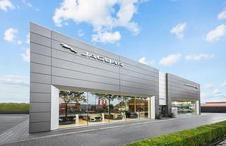 Santorini blackebony windsor leather seats with ebony interior Gebruikt 2025 Land Rover Defender HSE Dynamic SUV | € 104.235 (Eerlijke prijs) - Afbeelding 1/2