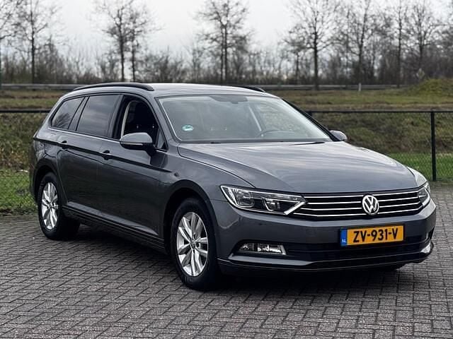 Grijs Occasion 2016 VW Passat Stationwagen | € 11.399 (Eerlijke prijs) - Afbeelding 1/4