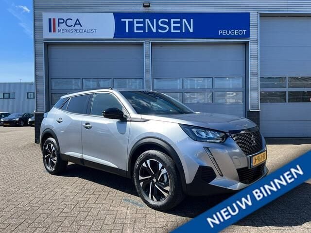 Grijs, metallic lak Gebruikt 2023 Peugeot 2008 Allure SUV | € 22.950 (Super prijs) - Afbeelding 1/4