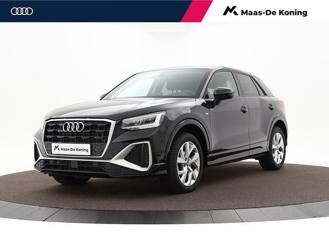 Zwart, metallic lak Gebruikt 2023 Audi Q2 Advanced SUV | € 30.740 (Eerlijke prijs) - Afbeelding 1/4