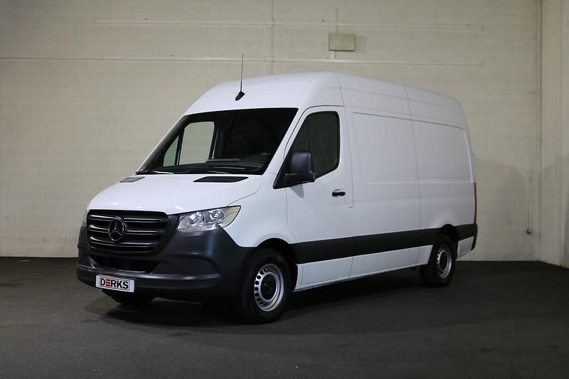 Wit Gebruikt 2022 Mercedes Sprinter Van | € 36.950 - Afbeelding 1/4