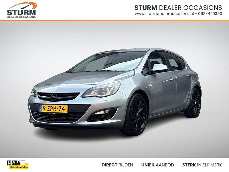 Grijs Gebruikt 2015 Opel Astra Sport Hatchback | € 11.479 (Goede deal) - Afbeelding 1/4