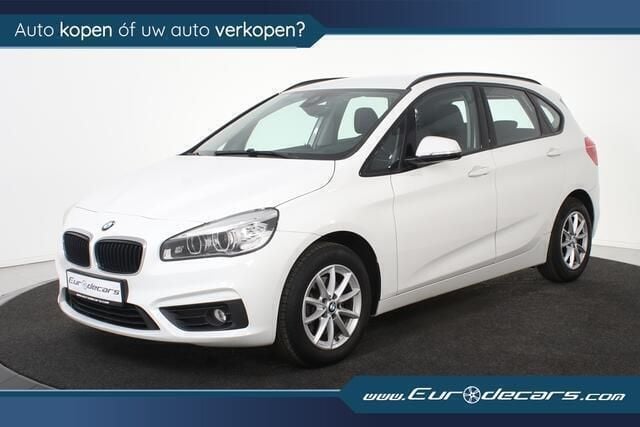 Wit Gebruikt 2017 BMW 220 Executive Stationwagen | € 16.400 (Super prijs) - Afbeelding 1/4