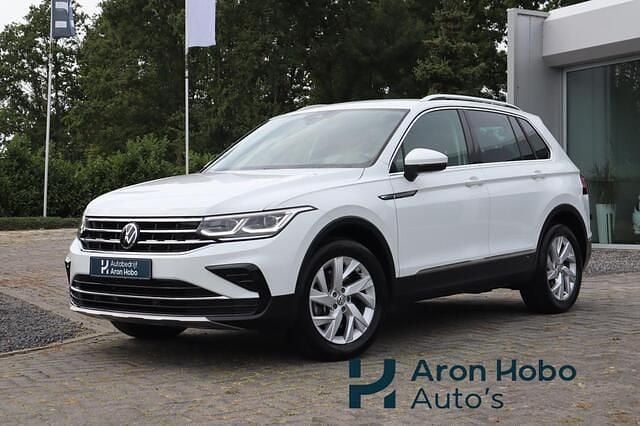 Wit Gebruikt 2022 VW Tiguan SUV | € 34.950 (Super prijs) - Afbeelding 1/4