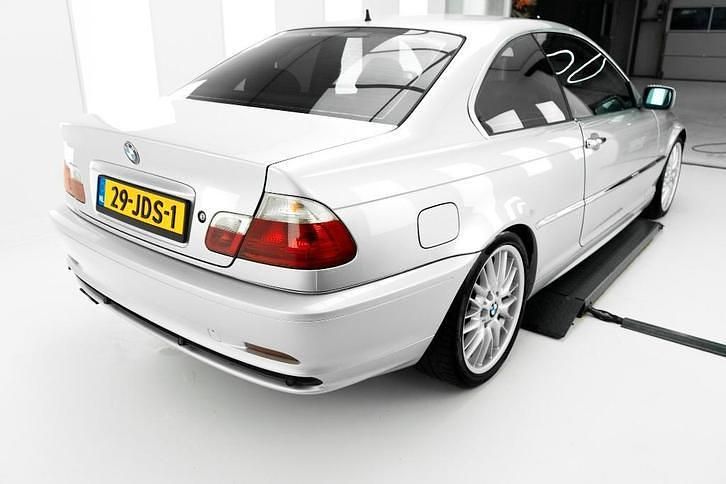 Occasion BMW 325 192 PK (141 kW) 2001 Zilver Coupé
