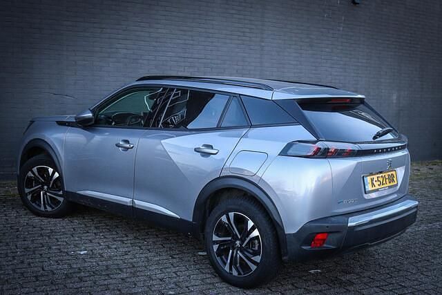 Occasion Peugeot e-2008 Allure 100 kW (136 PK) 2020 Grijs (metallic) SUV