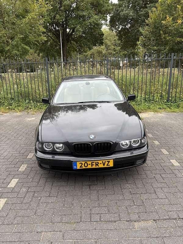 Zwart Gebruikt 2000 BMW 528 Executive Sedan | € 6.500 - Afbeelding 1/4