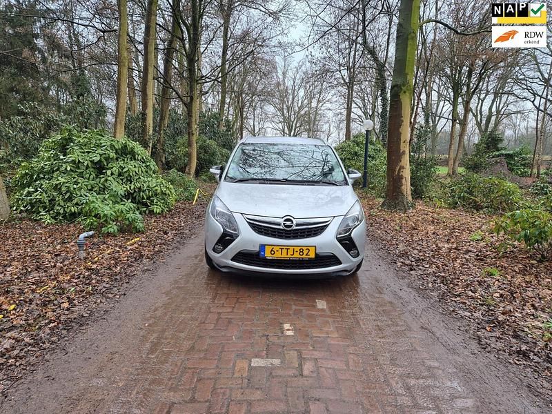 Grijs Occasion 2014 Opel Zafira Business MPV | € 6.950 (Eerlijke prijs) - Afbeelding 1/4