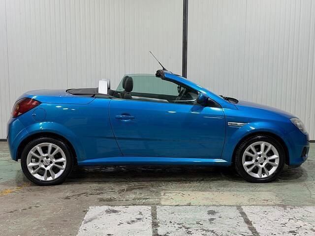 Occasion Opel Tigra Sport 125 PK (91 kW) 2005 Blauw Cabriolet
