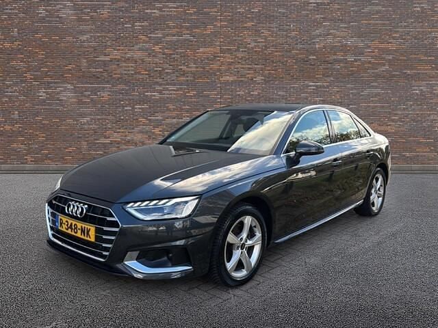 Occasion Audi A4 Design 150 PK (110 kW) 2022 Grijs Sedan