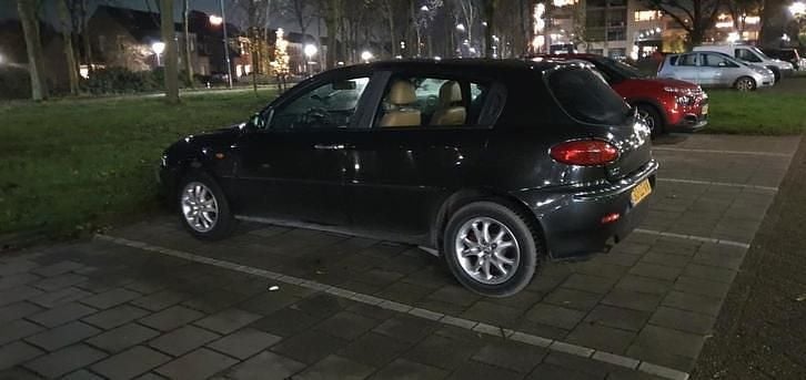 Occasion 2003 Alfa Romeo 147 Hatchback | € 1.300 (Super prijs) - Afbeelding 1/4