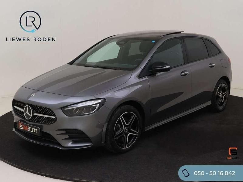 Grijs Gebruikt 2024 Mercedes B250e AMG line MPV | € 43.950 (Goede deal) - Afbeelding 1/4