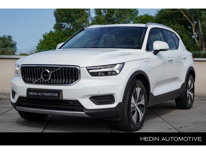 Wit Gebruikt 2021 Volvo XC40 Inscription SUV | € 34.995 (Iets duurder) - Afbeelding 1/4