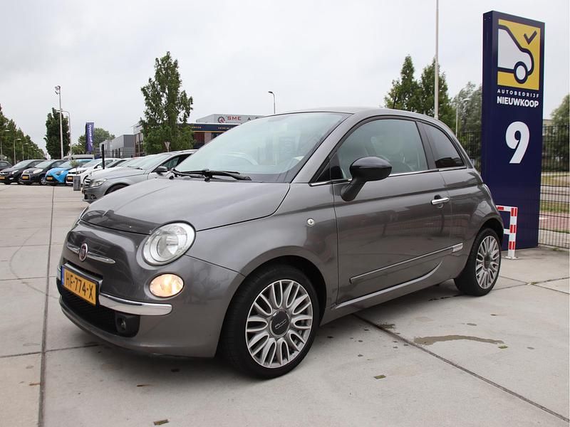 Grijs Gebruikt 2015 Fiat 500 Lounge Hatchback | € 7.949 (Eerlijke prijs) - Afbeelding 1/4