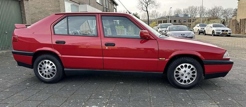 Rood Gebruikt 1994 Alfa Romeo 33 Hatchback | € 9.750 - Afbeelding 1/4