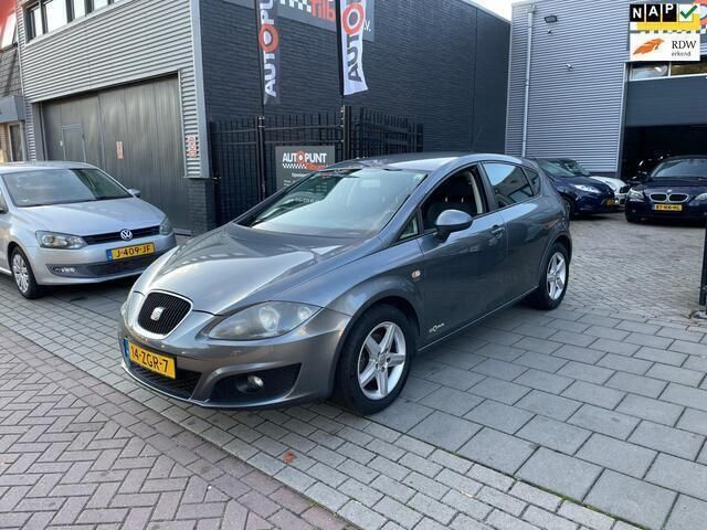 Grijs, metallic lak Gebruikt 2013 Seat Leon Copa Hatchback | € 3.999 (Goede deal) - Afbeelding 1/4