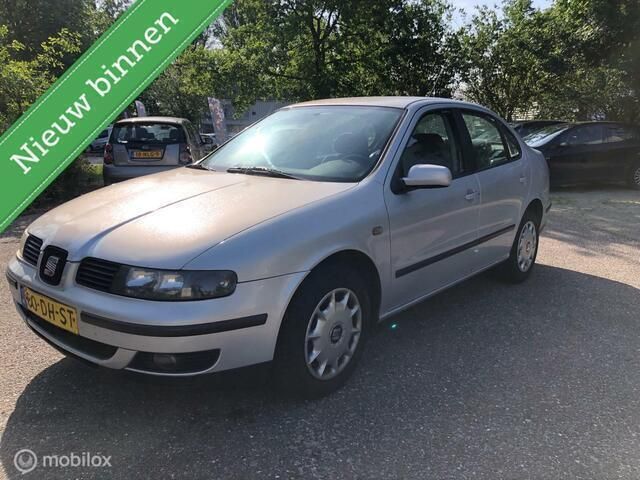 Grijs Gebruikt 1999 Seat Toledo Sedan | € 790 (Super prijs) - Afbeelding 1/4