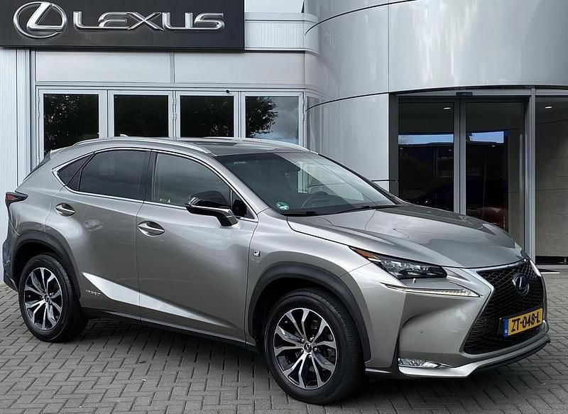 Occasion Lexus NX300h Luxury Line 197 PK (144 kW) 2016 Grijs SUV