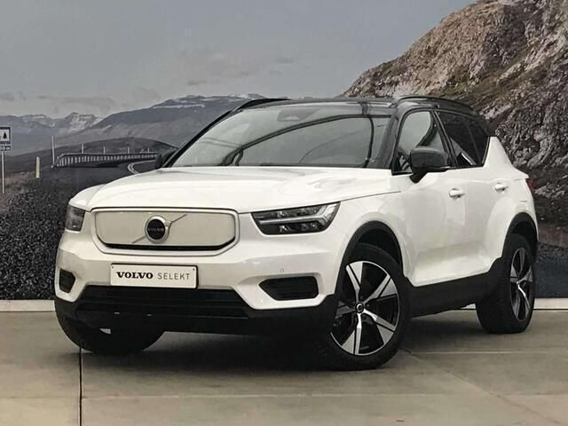 Wit Occasion 2022 Volvo XC40 Plus SUV | € 56.950 - Afbeelding 1/4