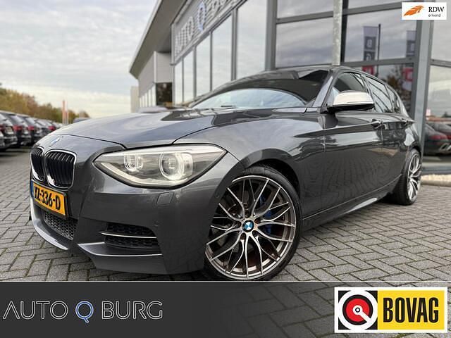 Grijs Gebruikt 2013 BMW M135 Executive Hatchback | € 15.950 (Goede deal) - Afbeelding 1/4