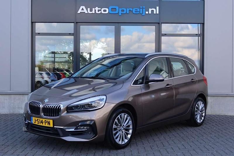 Beige Gebruikt 2020 BMW 218 Active Tourer Executive MPV | € 24.495 (Eerlijke prijs) - Afbeelding 1/4