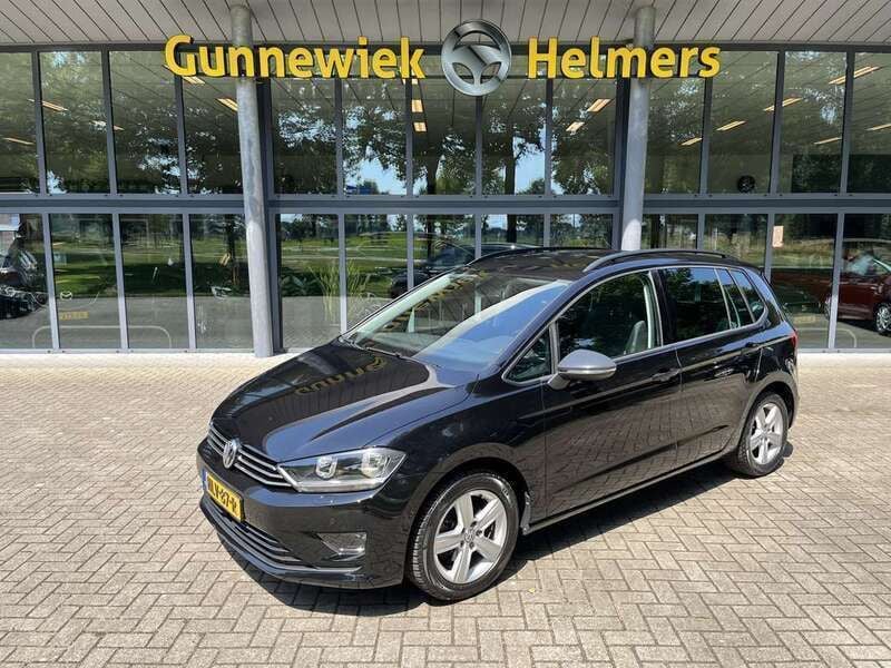 Zwart Gebruikt 2015 VW Golf Sportsvan Highline MPV | € 12.845 (Goede deal) - Afbeelding 1/4