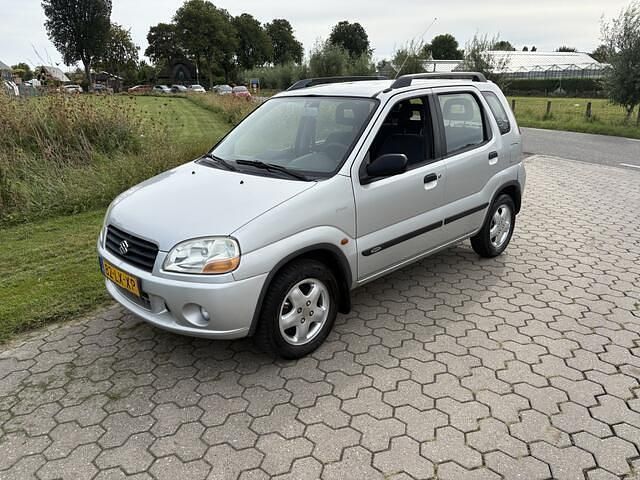 Grijs (metallic) Gebruikt 2003 Suzuki Ignis Limited Hatchback | € 2.950 (Eerlijke prijs) - Afbeelding 1/4