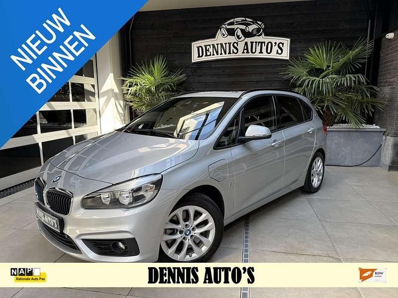 Zilver, metallic lak Gebruikt 2017 BMW 225 Active Tourer Comfort Edition MPV | € 18.500 (Eerlijke prijs) - Afbeelding 1/4