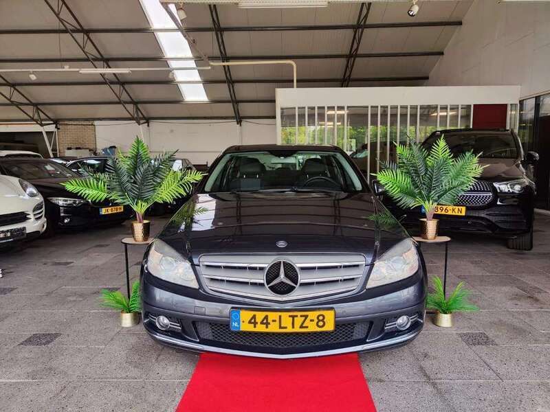 Grijs Gebruikt 2010 Mercedes C200 Avantgarde Sedan | € 4.999 (Super prijs) - Afbeelding 1/3