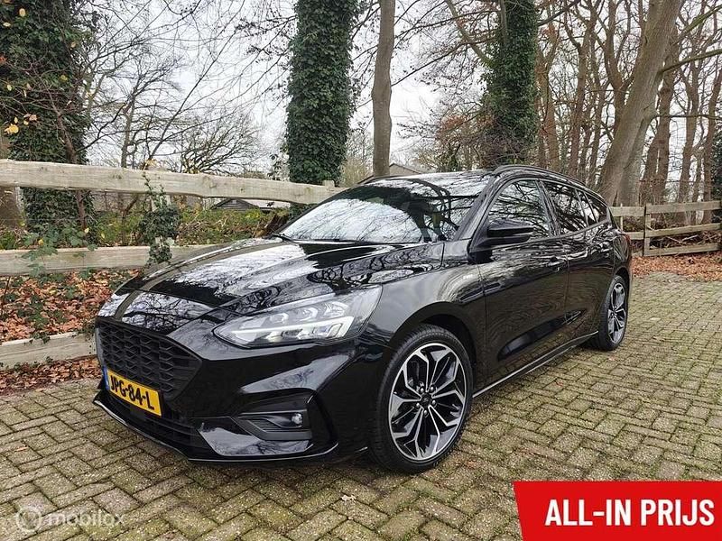 Zwart Occasion 2020 Ford Focus ST-Line Stationwagen | € 19.450 (Eerlijke prijs) - Afbeelding 1/4