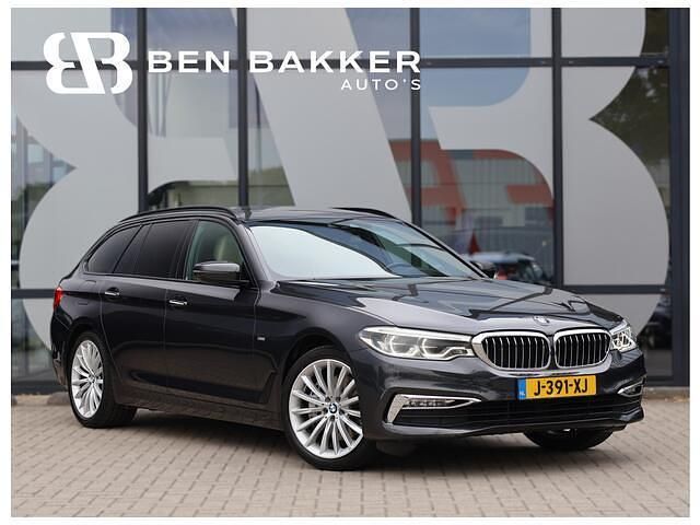 Grijs Gebruikt 2017 BMW 340 Luxury Line Stationwagen | € 29.900 - Afbeelding 1/4