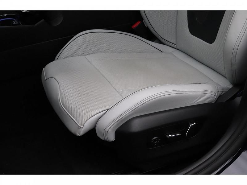 Occasion BMW M5 Comfort Edition 585 PK (430 kW) 2025 M carbonschwarz metallic (donker zwart metallic) Stationwagen