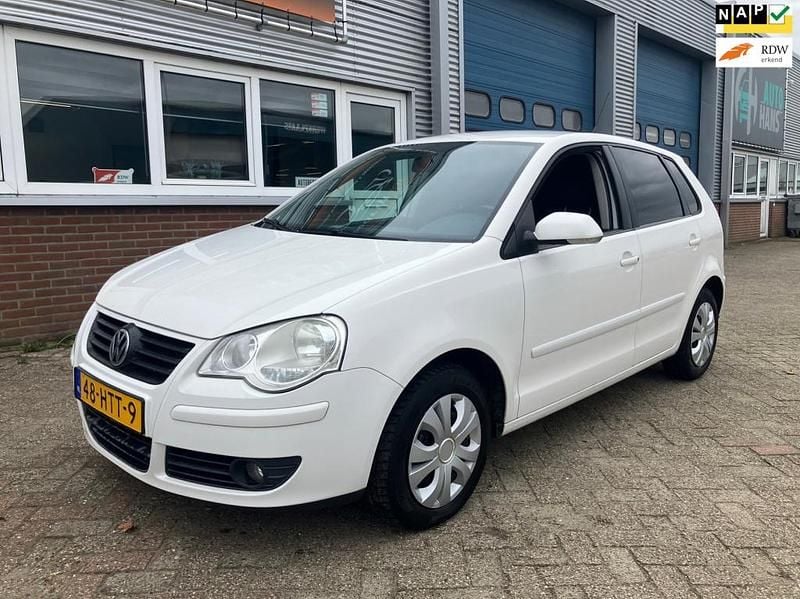 Hatchback Gebruikt 2009 VW Polo Comfortline Hatchback | € 2.250 (Eerlijke prijs) - Afbeelding 1/4