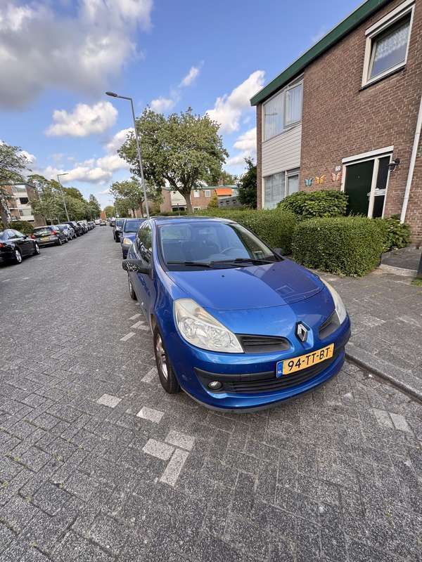 Gebruikt 2007 Renault Clio II Campus Sedan | € 600 (Goede deal) - Afbeelding 1/4