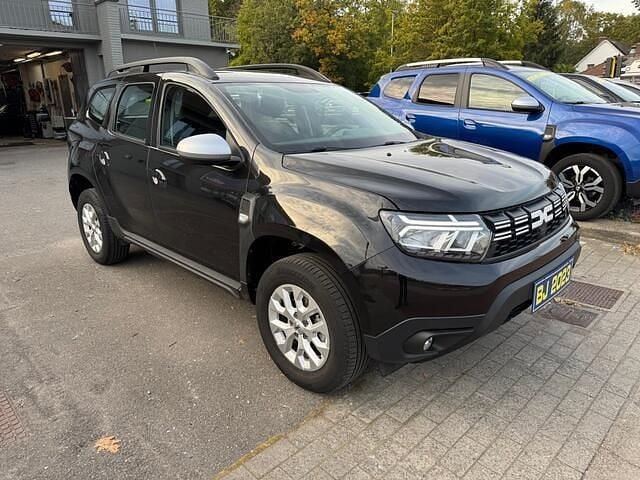 Zwart Gebruikt 2023 Dacia Duster Expression SUV | € 16.900 (Super prijs) - Afbeelding 1/4