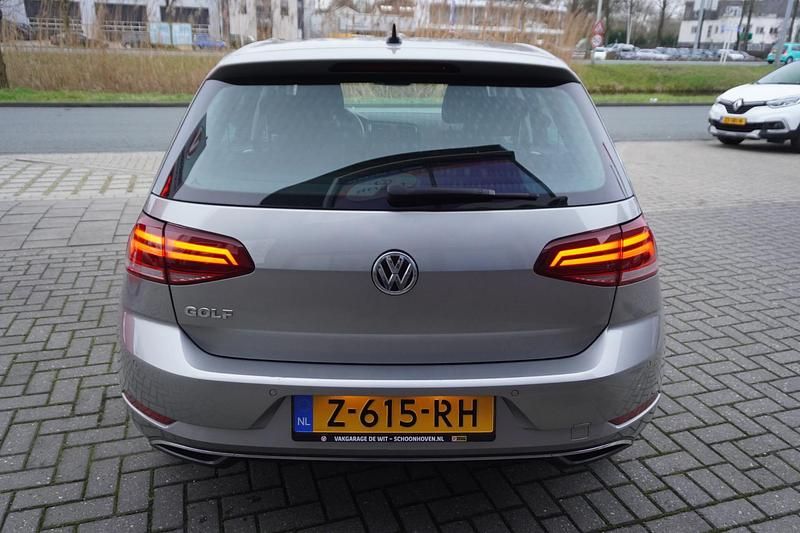 Occasion VW Golf VIII Highline 2024 Grijs Hatchback