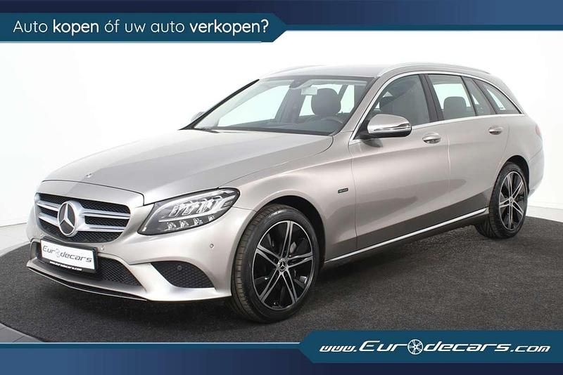 Grijs Gebruikt 2020 Mercedes C300e Sedan | € 25.850 - Afbeelding 1/4