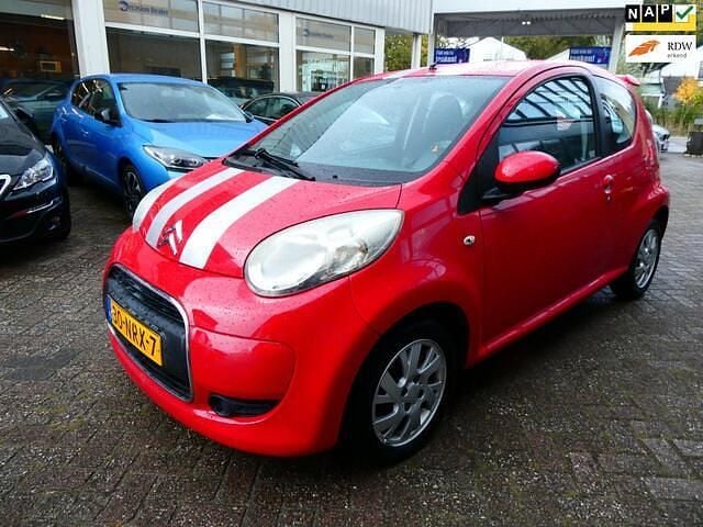 Rood Occasion 2010 Citroën C1 Hatchback | € 2.195 (Eerlijke prijs) - Afbeelding 1/4