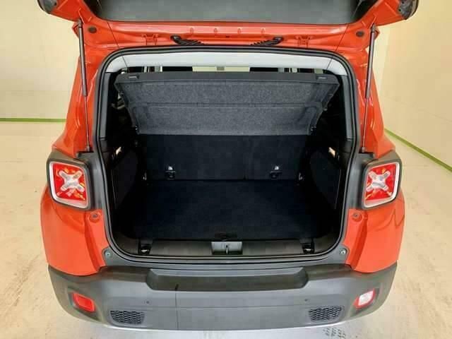 Occasion Jeep Renegade Limited 114 PK (83 kW) 2015 Oranje SUV