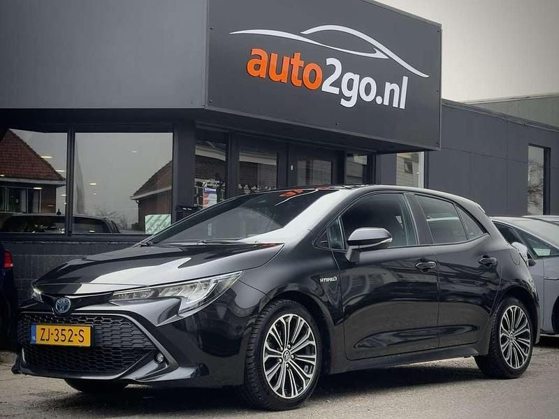 Zwart (metallic) Occasion 2019 Toyota Corolla Edition Hatchback | € 17.900 (Goede deal) - Afbeelding 1/4