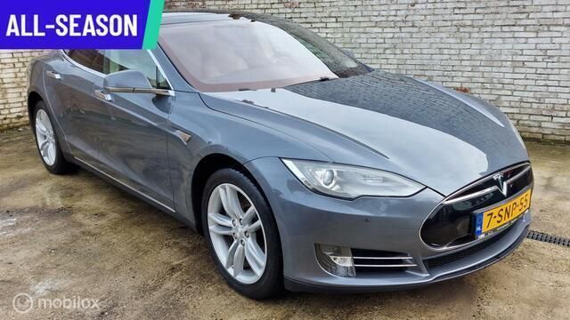 Grijs Gebruikt 2013 Tesla Model S Performance Hatchback | € 27.500 - Afbeelding 1/4