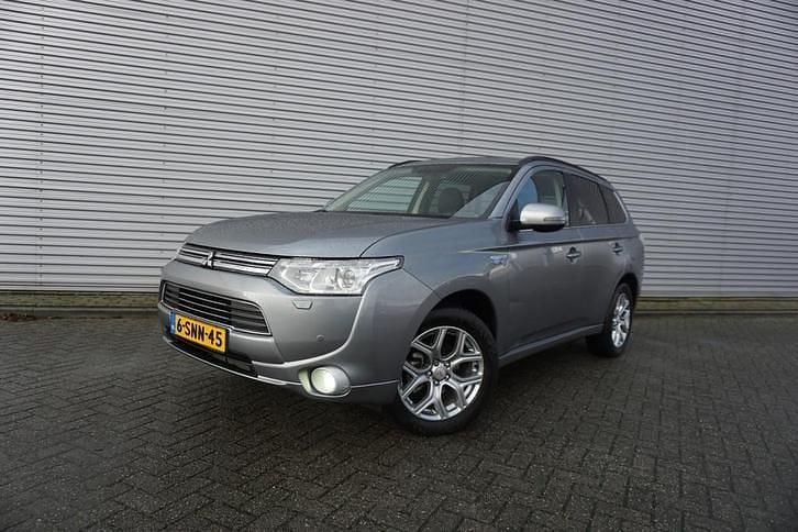 Grijs Gebruikt 2013 Mitsubishi Outlander Instyle SUV | € 5.750 (Eerlijke prijs) - Afbeelding 1/4