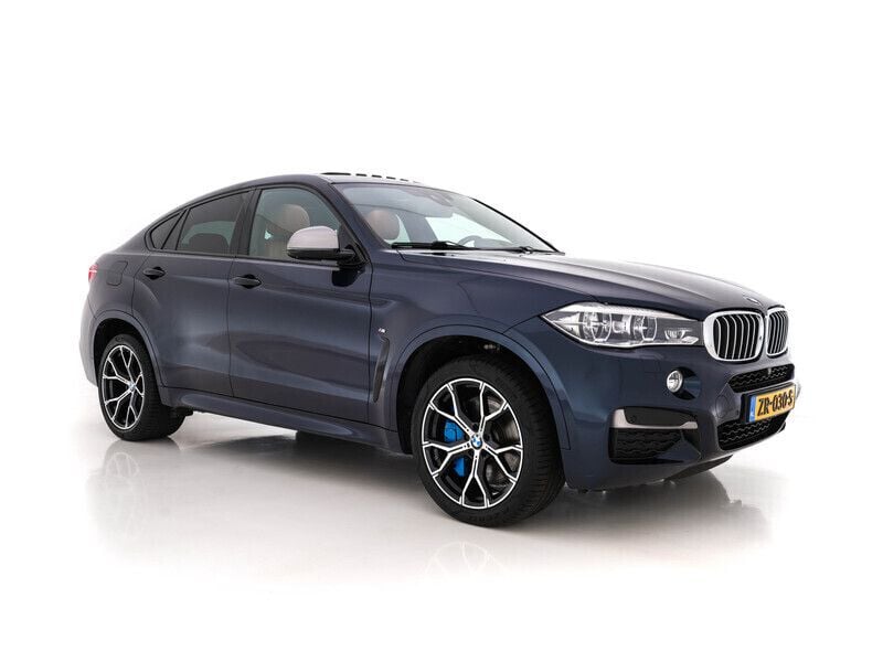 Carbon black metallic (zwart metallic) Gebruikt 2018 BMW X6 M50 M Sport SUV | € 39.445 (Eerlijke prijs) - Afbeelding 1/4