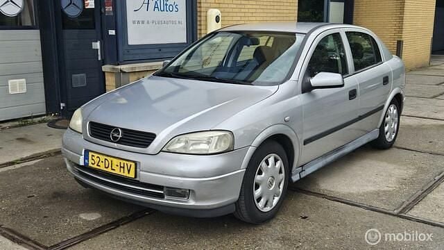 Grijs Gebruikt 1999 Opel Astra Club Hatchback | € 999 (Goede deal) - Afbeelding 1/4