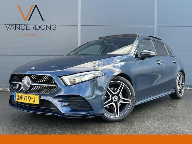 Blauw Gebruikt 2019 Mercedes A180 Business Hatchback | € 20.945 (Goede deal) - Afbeelding 1/2