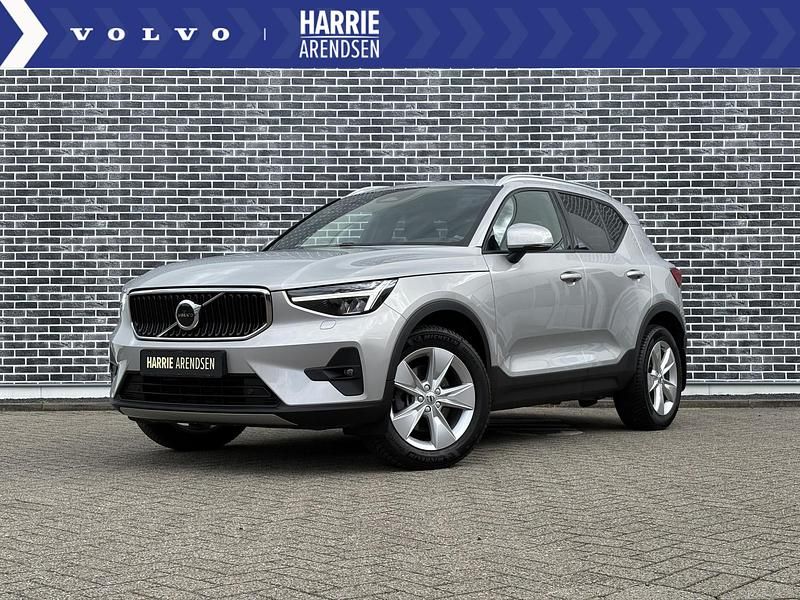 Grijs Gebruikt 2023 Volvo XC40 Core SUV | € 42.694 (Eerlijke prijs) - Afbeelding 1/4